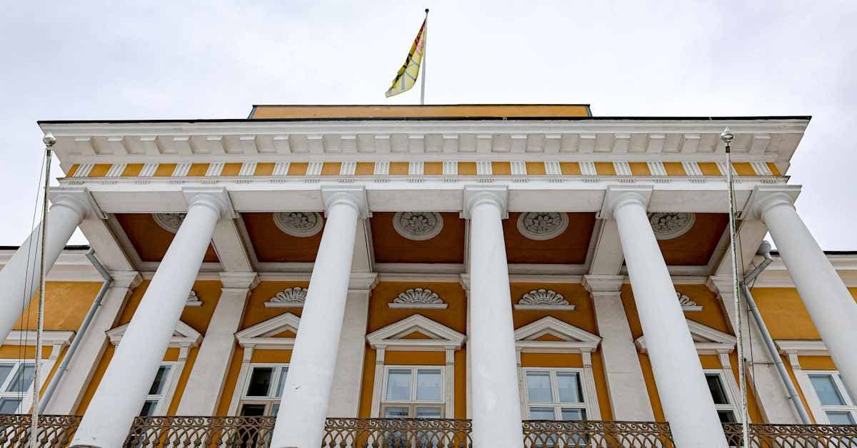 Åbo Akademi förbereder budget 2026 medan fack vädjar om stöd